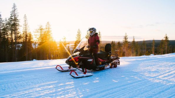 2-h Snowmobile Safari in Levi_2