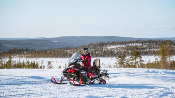 2-h Snowmobile Safari in Levi_MAIN